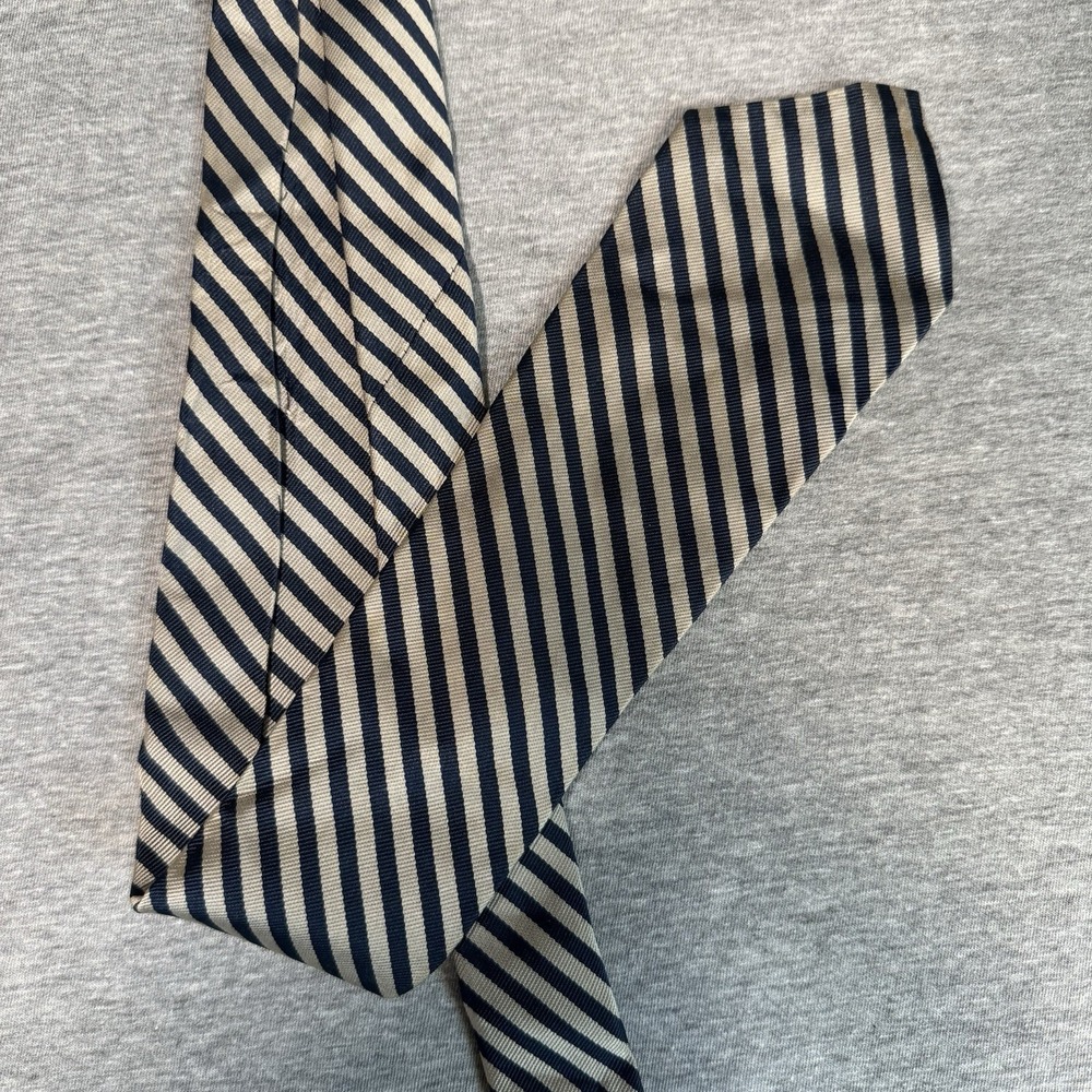 Vintage Brooks Brothers Navy Silver Silk Striped Tie Woven In England